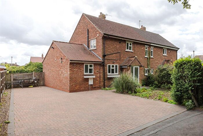 3 Bedroom Semi-Detached House For Sale In Park Street, Messingham, DN17