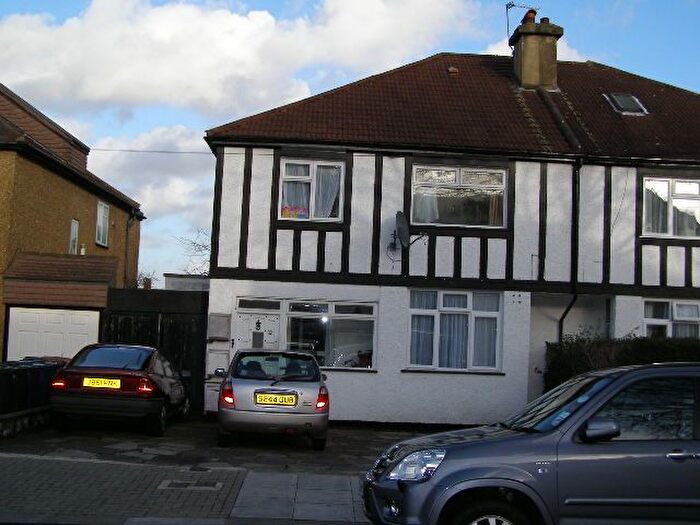 Studio To Rent In Carlton Avenue, Harrow, HA3