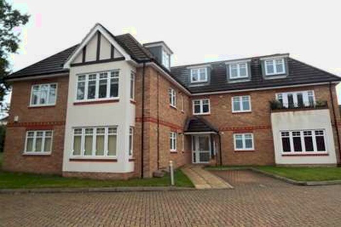 1 Bedroom Flat To Rent In College Road, GU22