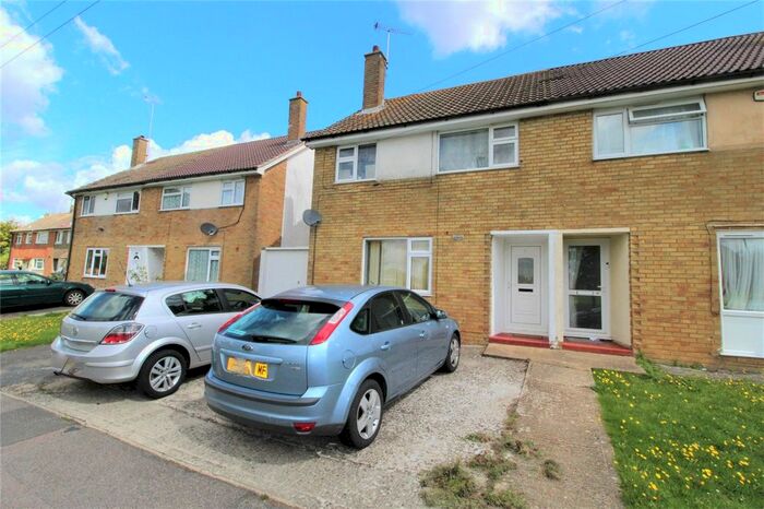 3 Bedroom Semi-Detached House To Rent In Noakes Meadow, Ashford, Kent, TN23