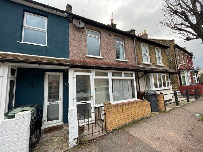 2 Bedroom Terraced House To Rent In Byron Road, Leyton, E10