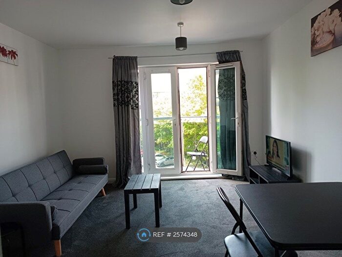2 Bedroom Flat To Rent In Bodiam Hall, Coventry, CV1