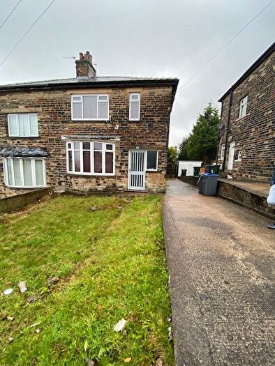 3 Bedroom Semi Detached House To Rent In St Leonards Grove, Bradford, West Yorkshire, BD8