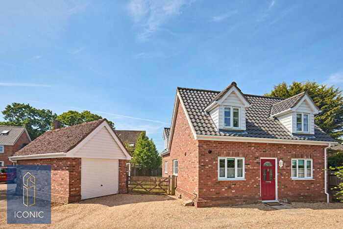 3 Bedroom Detached House For Sale In Breck Farm Lane, Taverham, Norwich, NR8