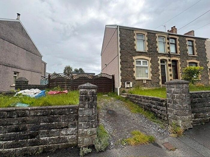 3 Bedroom Semi-Detached House For Sale In High Street, Grovesend, Swansea, Swansea, SA4