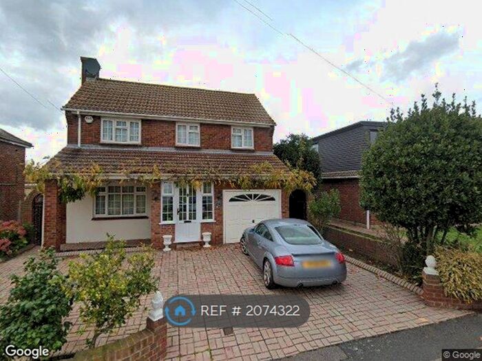 4 Bedroom Detached House To Rent In Pickwick Gardens, Northfleet, Gravesend, DA11