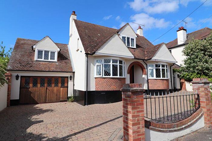 4 Bedroom Detached House To Rent In St. Marys Road, South Benfleet, SS7
