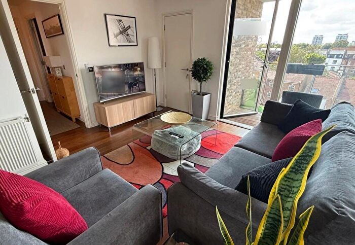 1 Bedroom Apartment To Rent In Albany Road, London, SE5