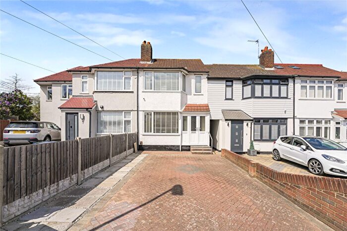3 Bedroom Terraced House For Sale In Radnor Avenue, South Welling, Kent, DA16