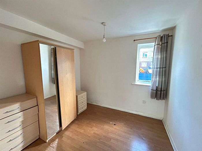 1 Bedroom Flat To Rent In Wigston Close, London, N18