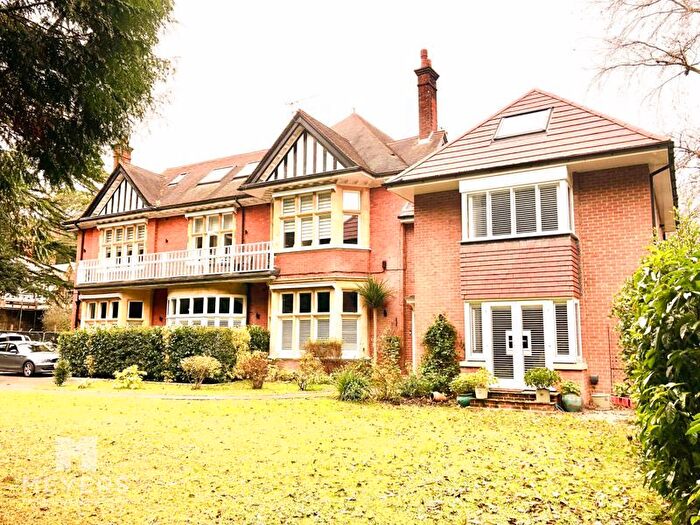2 Bedroom Flat To Rent In Pinehurst Hall, Burton Road, Poole, BH13