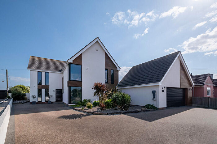 5 Bedroom Detached House For Sale In Links Road, Gorleston-On-Sea, Norfolk, NR31