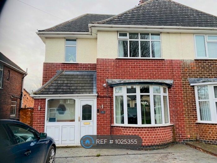 3 Bedroom Semi-Detached House To Rent In Bardon Road, Coalville LE67