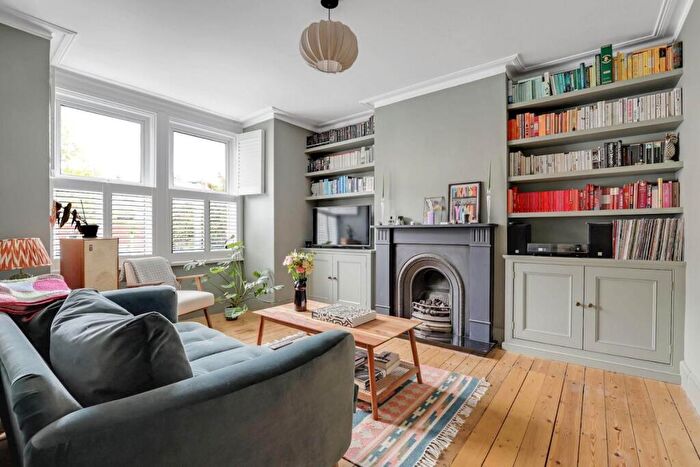 2 Bedroom Flat For Sale In Queenswood Road, Forest Hill, SE23