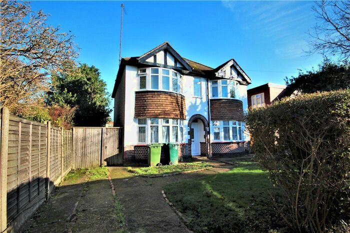 2 Bedroom Maisonette To Rent In Kings Avenue, Sunbury-On-Thames, Middlesex TW16