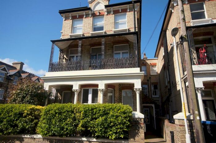 2 Bedroom Flat To Rent In Adrian Square, Westgate-On-Sea, CT8