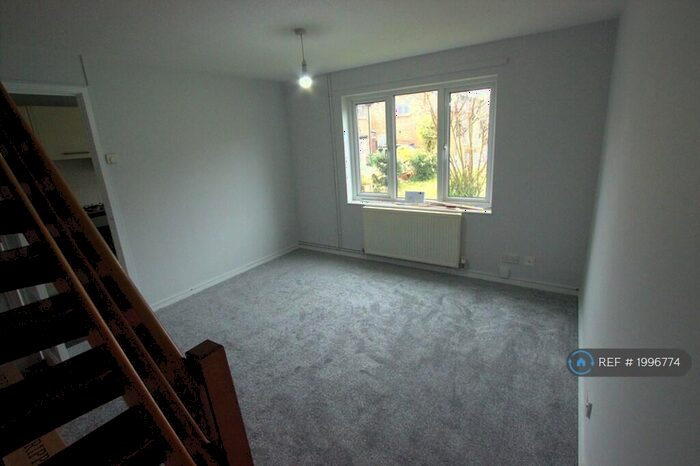 1 Bedroom Semi-Detached House To Rent In Mortimer Gardens, Tadley, RG26