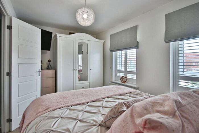 2 Bedroom Terraced House For Sale In Richmond Lane, Kingswood, HU7