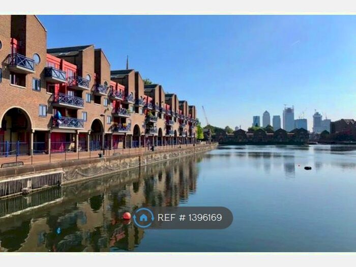 1 Bedroom Flat To Rent In Shadwell Basin, London, E1W
