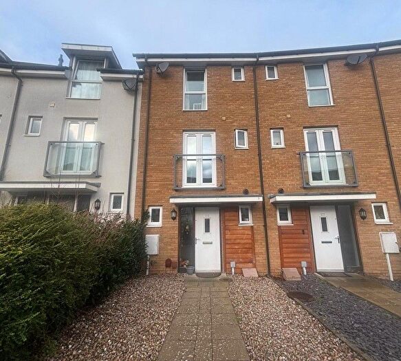 Property To Rent In Top Fair Furlong, Redhouse Park, Milton Keynes, Buckinghamshire., MK14