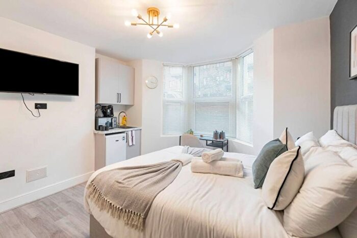 1 Bedroom Studio To Rent In Kilburn Park Rd, London, NW6
