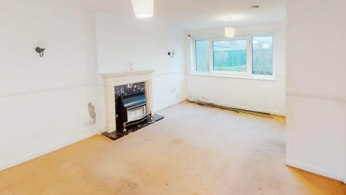 3 Bedroom End Of Terrace House For Sale In Brookland Drive, Newcastle Upon Tyne, NE12