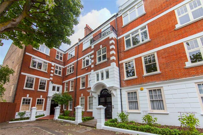 2 Bedroom Flat To Rent In Colehill Gardens, Fulham Palace Road, London, SW6