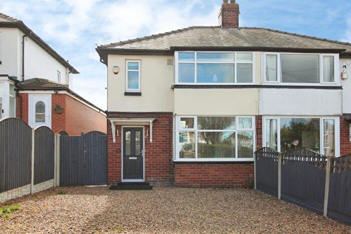 3 Bedroom Semi Detached House For Sale In Whitecote Hill, Leeds, LS13