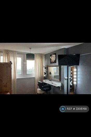 2 Bedroom Flat To Rent In Kendal Tower, Birmingham, B17