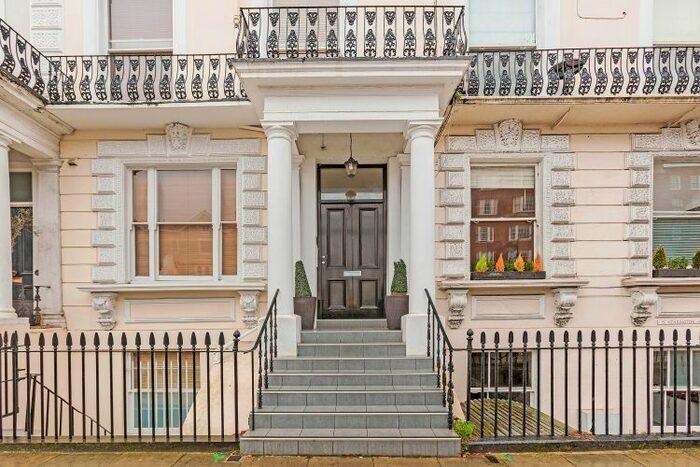 Studio To Rent In Kensington Park Road, London W11