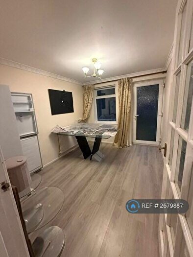 3 Bedroom Detached House To Rent In Amadis Road, Leicester, LE4