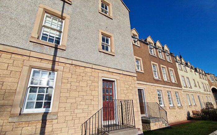2 Bedroom Flat To Rent In Friarscroft, Dunbar, East Lothian, EH42