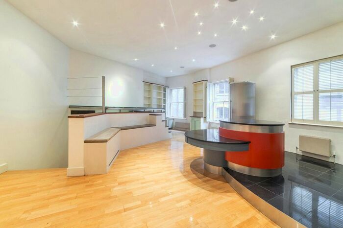 2 Bedroom Flat To Rent In New Crane Place, Tower Bridge, E1W