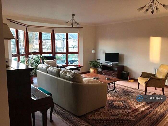 3 Bedroom Flat To Rent In Morningside Park, Edinburgh, EH10