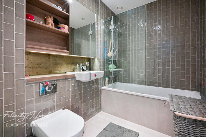 2 Bedroom Apartment For Sale In Tudway Road, London, SE3