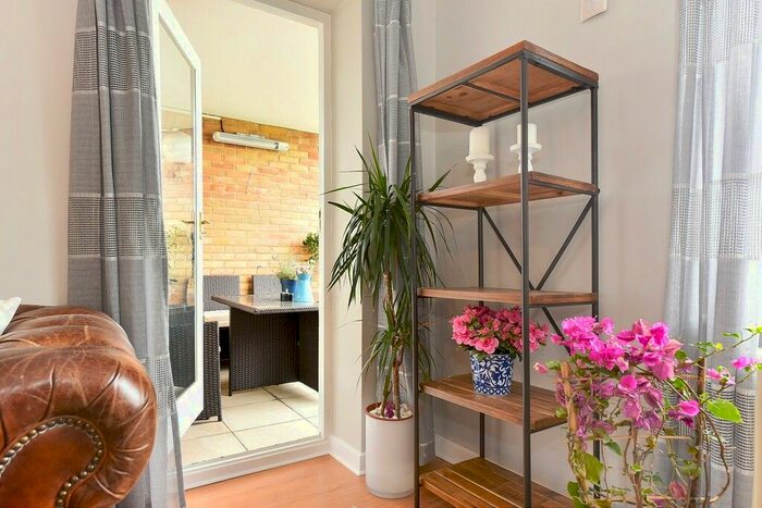 1 Bedroom Flat To Rent In Milton Court, Ranelagh Gardens, SW6