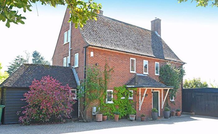 5 Bedroom Detached House For Sale In Chart Road, Maidstone, ME17