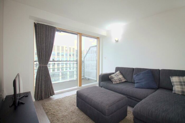 2 Bedroom Apartment To Rent In Whitehall Waterfront, Riverside Way, Leeds, LS1