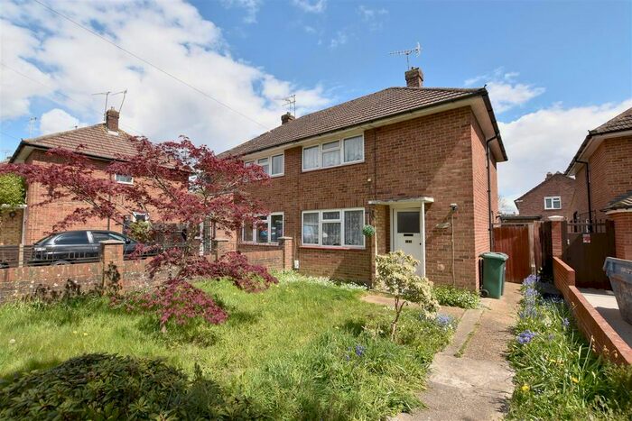 2 Bedroom Property To Rent In Staplehurst Road, Reigate, RH2
