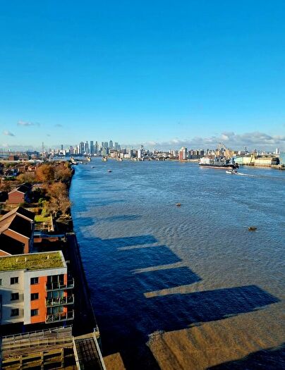 2 Bedroom Flat To Rent In Mast Quay, London, SE18