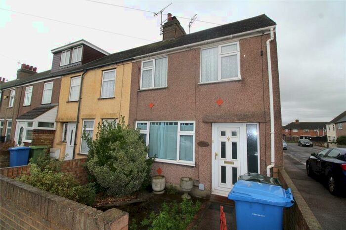 2 Bedroom End Of Terrace House To Rent In New Road, Sheerness, Kent, ME12