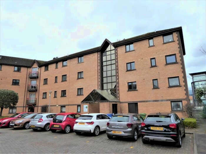 2 Bedroom Flat To Rent In Riverview Gardens, Glasgow, G5