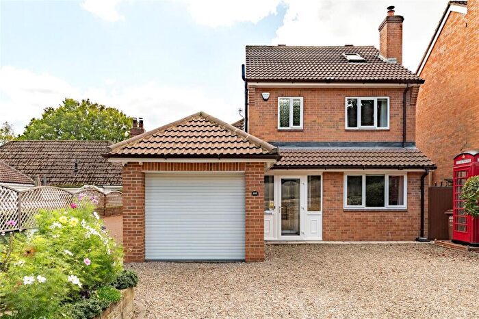 4 Bedroom Detached House For Sale In Gledhow Lane, Leeds, West Yorkshire, LS7