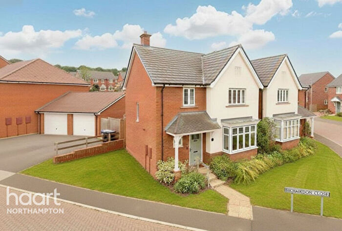 4 Bedroom Detached House For Sale In Richardson Close, Northampton, NN2