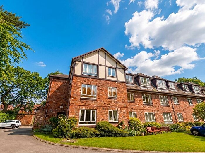 1 Bedroom Property For Sale In Tabley Road, Knutsford, WA16