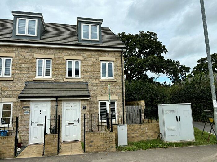 3 Bedroom End Of Terrace House For Sale In Montacute Road, Yeovil, Somerset, BA20