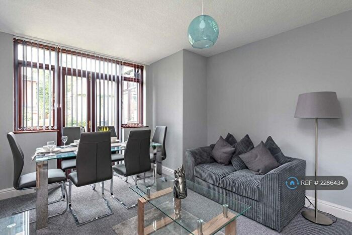 4 Bedroom Semi-Detached House To Rent In Frankpledge Road, Coventry, CV3
