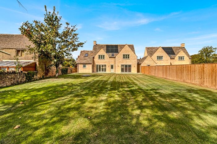 4 Bedroom Detached House For Sale In Cerney Wick Lane, Cerney Wick, Cirencester, Gloucestershire, GL7