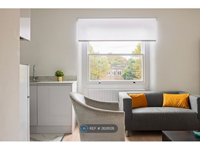 1 Bedroom Flat To Rent In Kensington High Street, London, W8