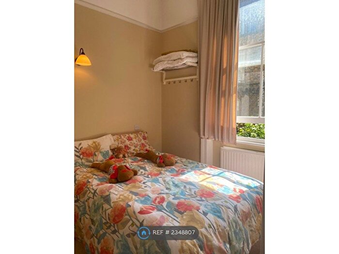 1 Bedroom Flat To Rent In London, London, W14
